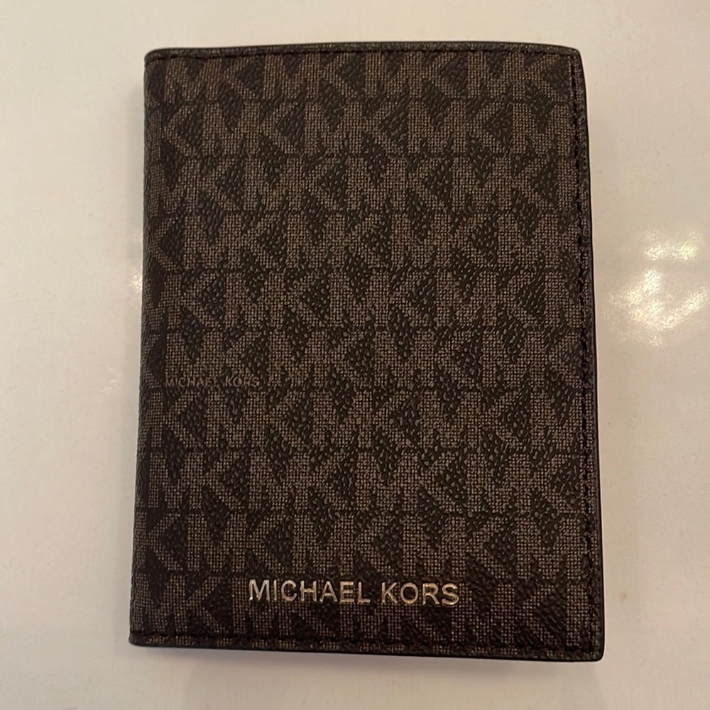 Michael Kors passport holder/wallet